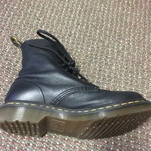 [SOLD]Doc Martens Pascal in Virginia Leather